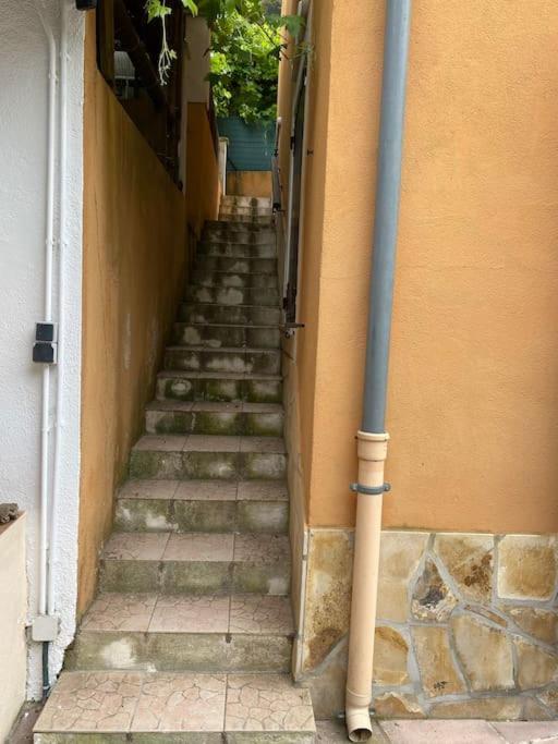 Villa Serenice - F2 Au Calme, Climatise, Wifi Et Parking Gratuit Esterno foto