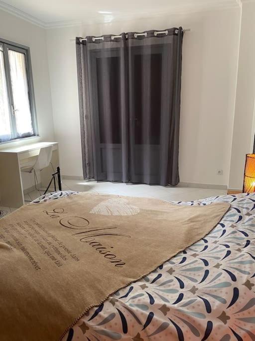 Villa Serenice - F2 Au Calme, Climatise, Wifi Et Parking Gratuit Esterno foto